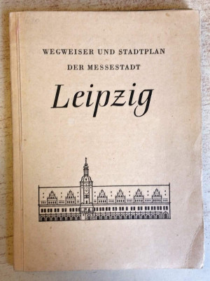 Wegweiser und stadtplan der messestadt Leipzig
